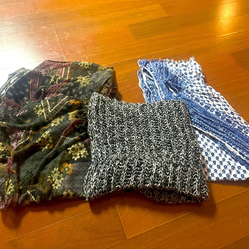 Scarf Bundle (3 Scarves—Gap, American Eagle & Tj Maxx)